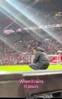 现场实拍：1-3后，阿莫林又习惯性地蹲了下去😔