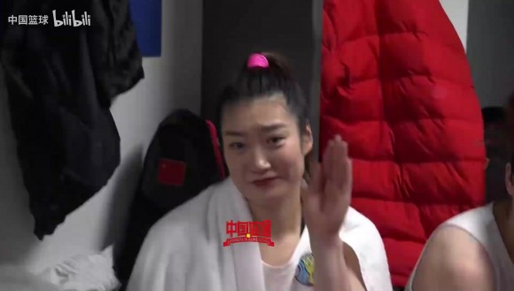 早期中国女篮赛后更衣室｜这是不投币就能看的吗？👀